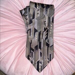 The Arrow Company Men’s Necktie - Italian Silk Geometric Patterned Tie - EUC